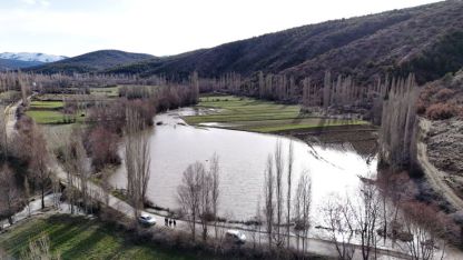 Yozgat'ta eriyen kar suları taşkına neden oldu