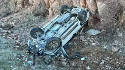 Yozgat'ta devrilen otomobilin sürücüsü yaralandı