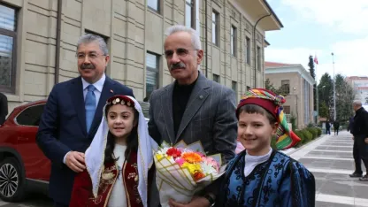 Ulaştırma ve Altyapı Bakanı Uraloğlu, Eskişehir'in Mihalgazi ilçesinde konuştu: