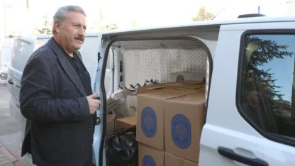 Melikgazi Belediyesinden iaşe kolisi dağıtımı