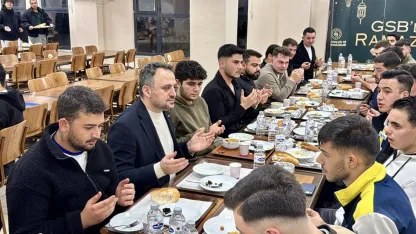 Gençlik ve Spor Bakan Yardımcısı Eminoğlu, Kırşehir'de öğrencilerle sahurda buluştu