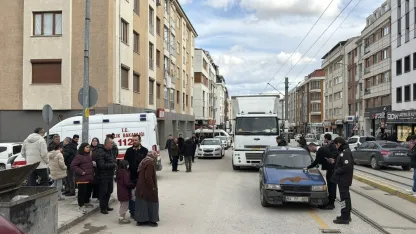 Eskişehir'de otomobilin çarptığı kadın yaralandı