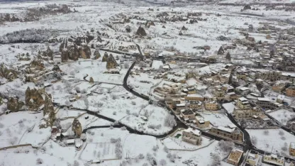 Karla kaplanan Kapadokya dronla görüntülendi
