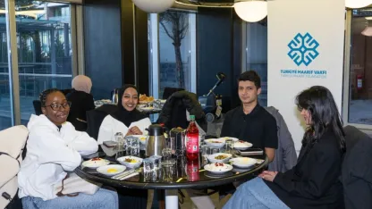 Türkiye Maarif Vakfı mezunu üniversite öğrencileri iftar programında bir araya geldi