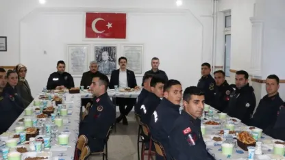Ulaş Kaymakamı Eskimez ve Belediye Başkanı İlbey, jandarmayla iftarda bir araya geldi
