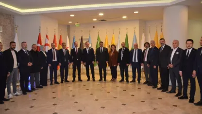 Anahtar Parti Genel Başkanı Ağıralioğlu, Kahramankazan'da iftar programına katıldı