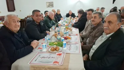 Beypazarı Belediye Başkanı Kasap, iftarda muhtarlar ve STK temsilcileriyle bir araya geldi.