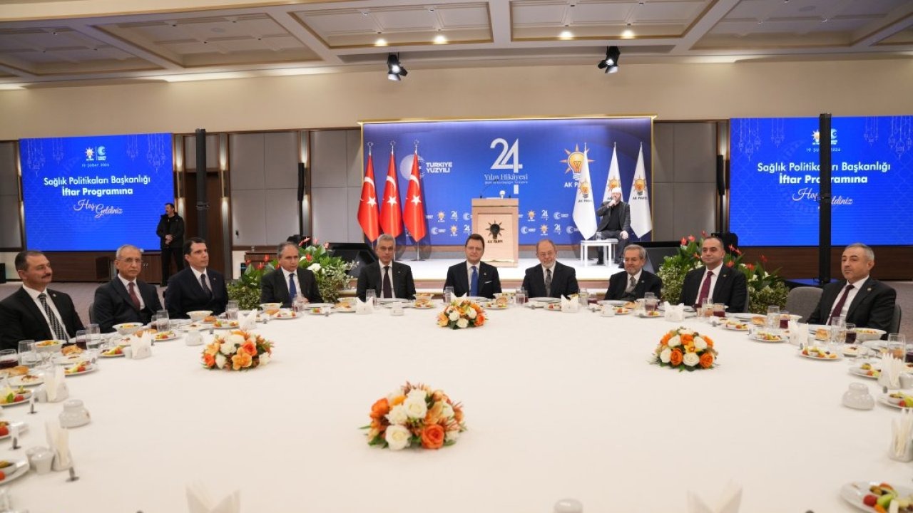 AK Parti Genel Merkezi'nde sağlık çalışanlarının katılımıyla iftar programı düzenlendi