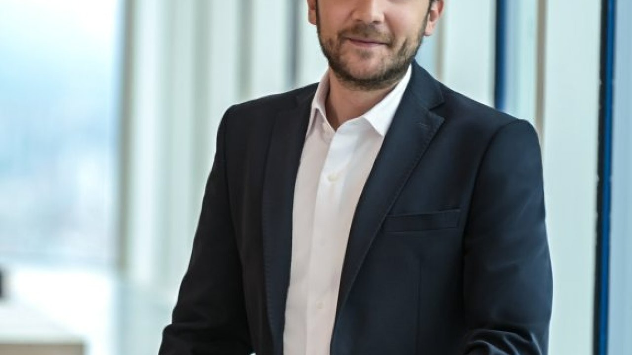 Akbank Mobil'de "Hisse Senedi Canlı Veri" özelliği başladı