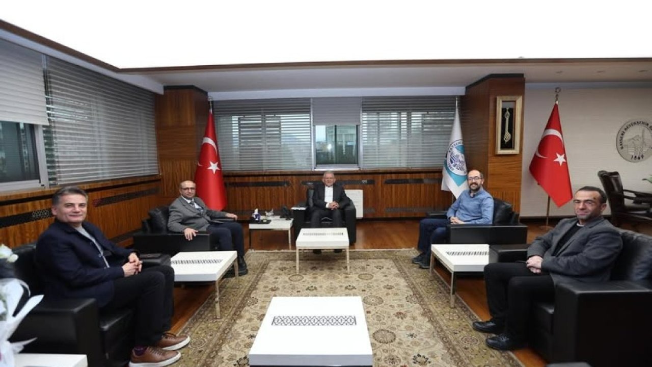 Büyükşehir Belediye Başkanı Büyükkılıç, akademisyenleri makamında ağırladı