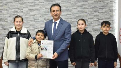 Genç gazeteciler iş başında