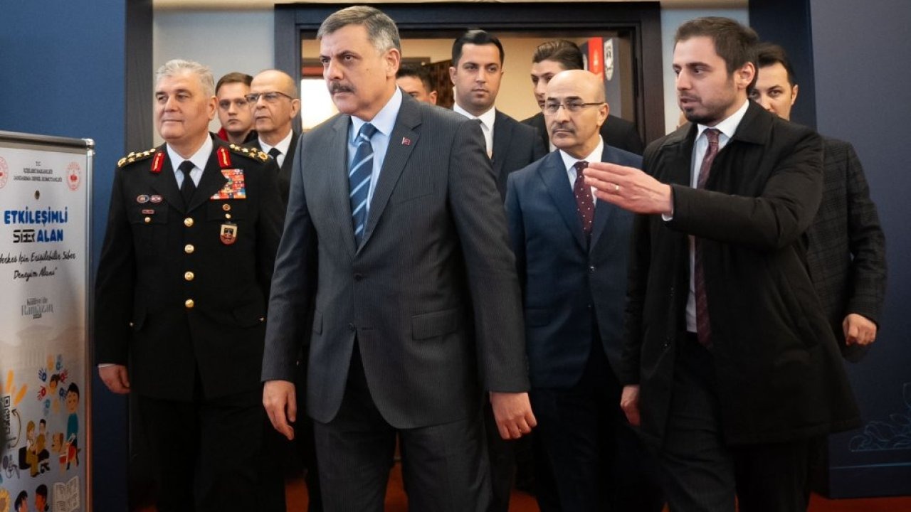 İçişleri Bakanı Çiftçi "Külliye'de Ramazan" etkinlik alanını ziyaret etti