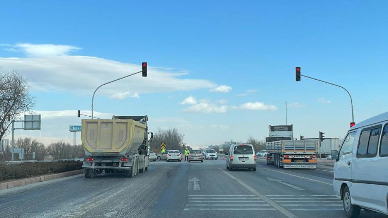 Karaman'da yol kapandı