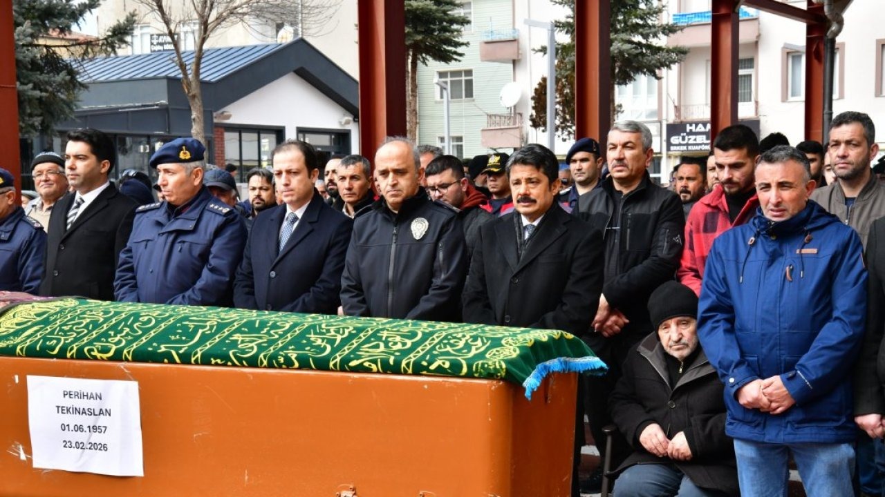 Kırşehir'de şehit Tekinaslan'ın vefat eden annesinin cenazesi defnedildi