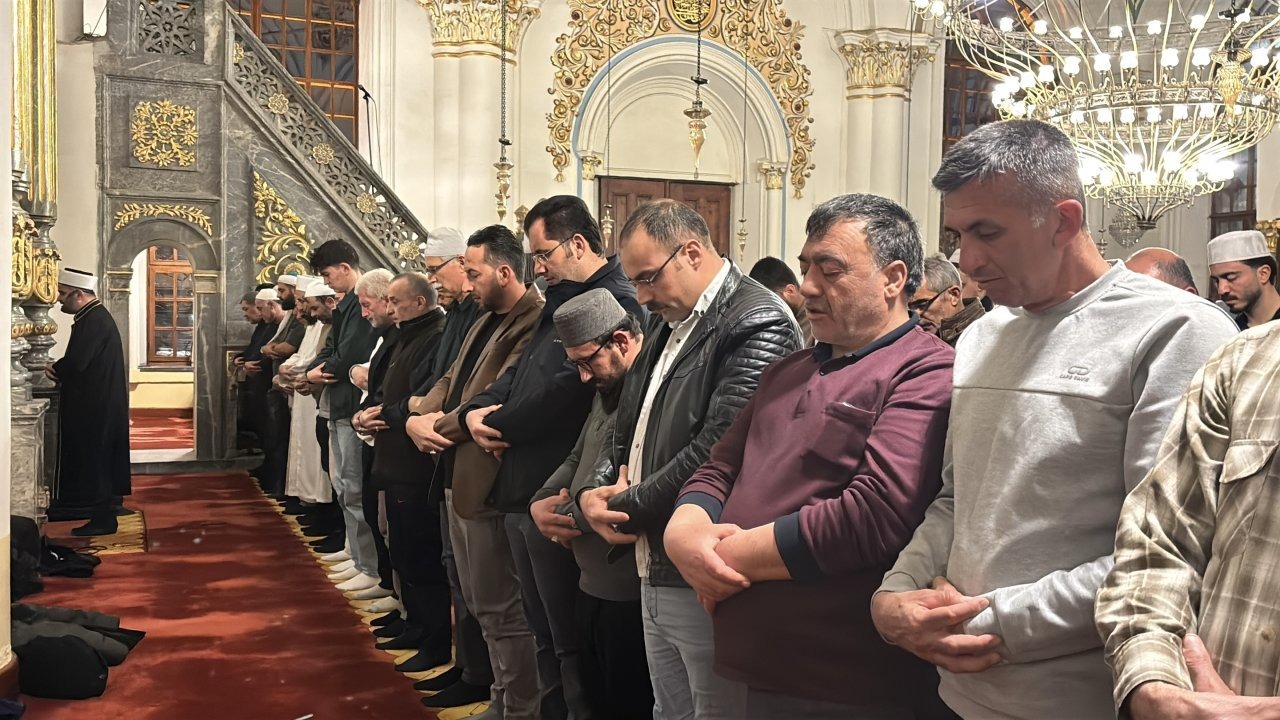 Konya, Aksaray, Karaman ve Afyonkarahisar'da ilk teravih namazı kılındı