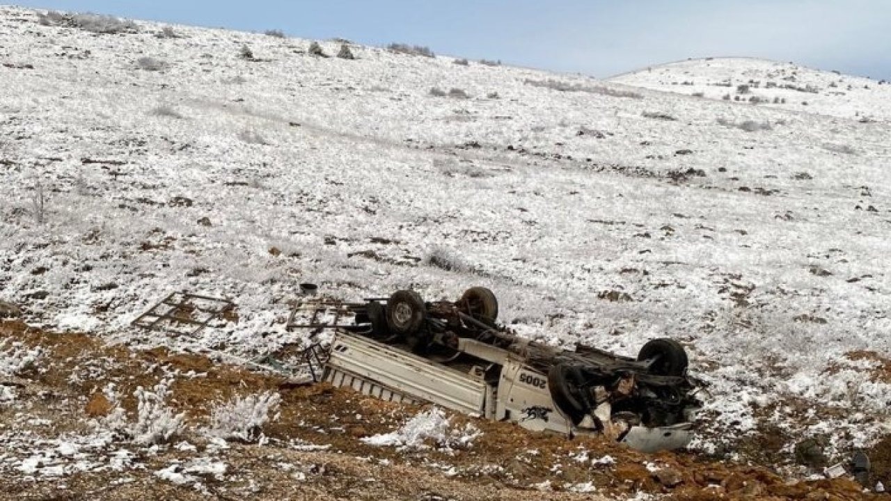Konya'da şarampole devrilen kamyonetteki 4 kişi yaralandı