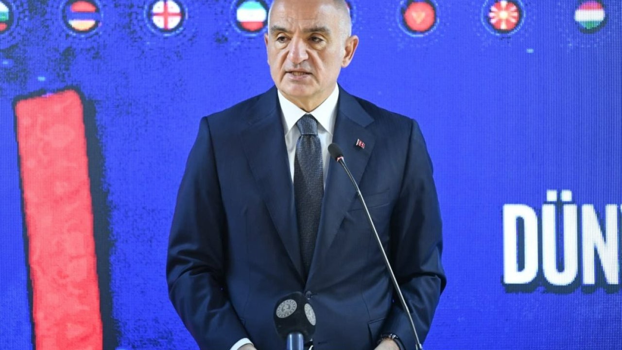 Kültür ve Turizm Bakanı Ersoy, "Dünya Dillerinde Türkçe" sözlüğünü tanıttı: