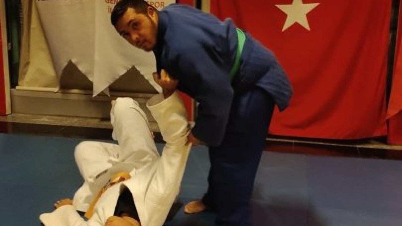 Milli judocusu Samet Balcı, Türkiye şampiyonasına hazırlanıyor