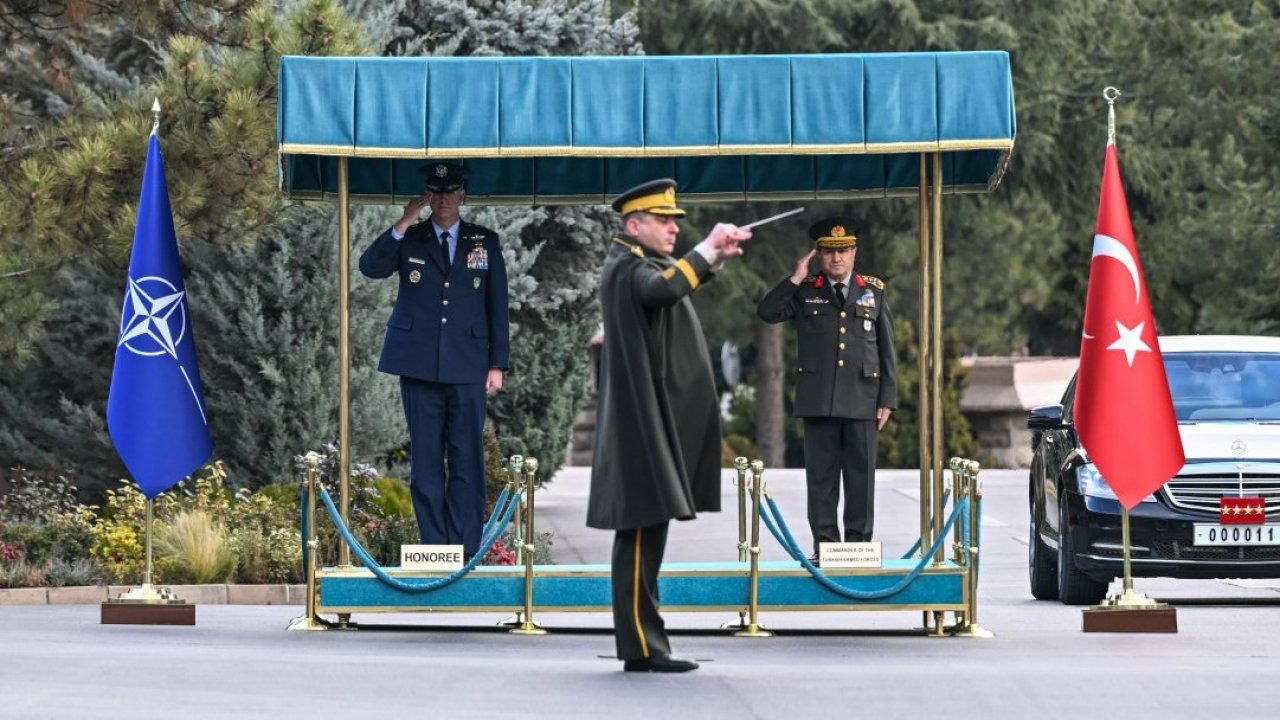 Milli Savunma Bakanı Güler, SACEUR Orgeneral Grynkewich ile görüştü