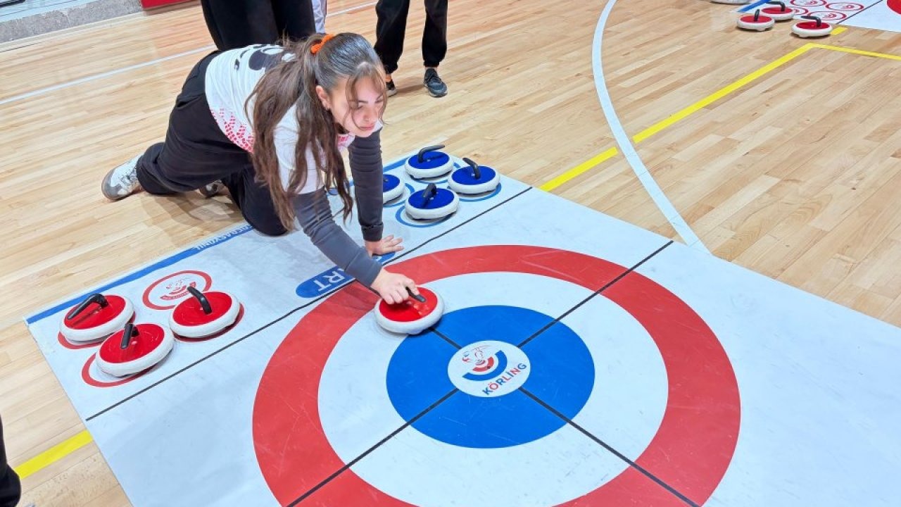 Niğde'de floor curling müsabakaları başladı
