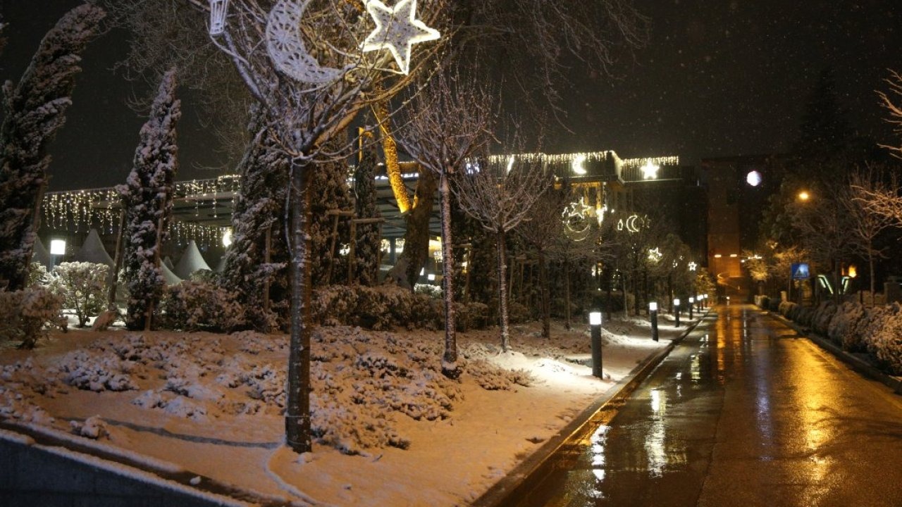 Niğde'de kar yağışı etkili oluyor