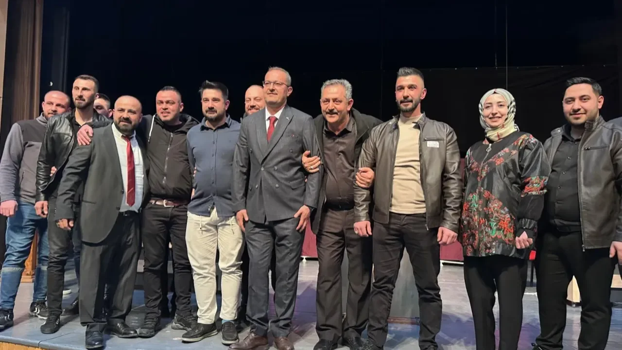 Sandıktan Akgül çıktı