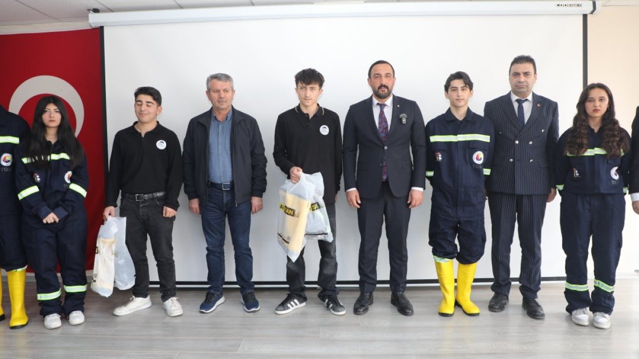 Sivas Ticaret Borsasından Suşehri Tarım Lisesine burs ve malzeme desteği