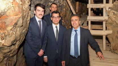 Vali Çiçek Divle'de