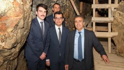 Vali Çiçek Divle'de