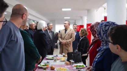 Vali Çiçek kahramanlarla bir araya geldi