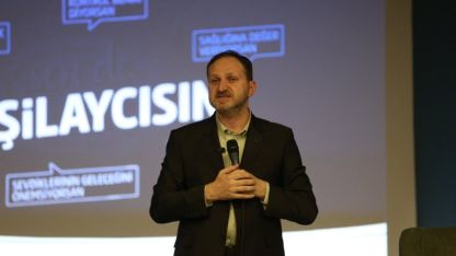 Yeşilay Genel Başkanı Dinç, üniversite öğrencileriyle buluştu