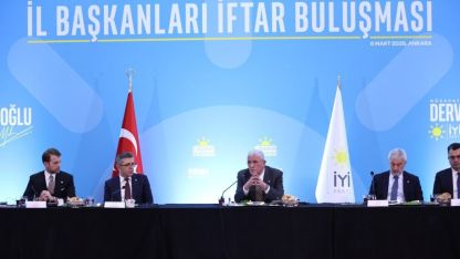 İYİ Parti Genel Başkanı Dervişoğlu, partisinin il başkanlarıyla iftarda buluştu
