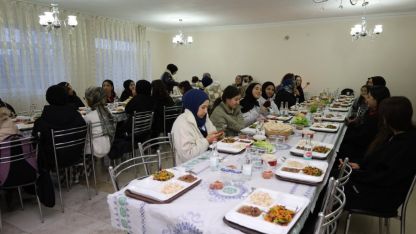 Orta İmam Hatip Lisesi mezunları ile mensupları iftarda buluştu