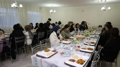 Orta İmam Hatip Lisesi mezunları ile mensupları iftarda buluştu