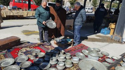 Talas Belediye Başkanı Yalçın, Antika Pazarı'nı gezdi