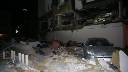 GÜNCELLEME  2 - Niğde'de bir apartmandaki doğal gaz patlamasında 16 kişi yaralandı