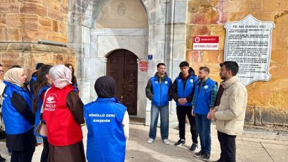 Kırşehir'in "gönül mimarları" kültürel mekanlarda üniversite öğrencilerine anlatılıyor
