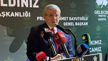 Gelecek Partisi Genel Başkanı Davutoğlu, Konya'da iftar programında konuştu: