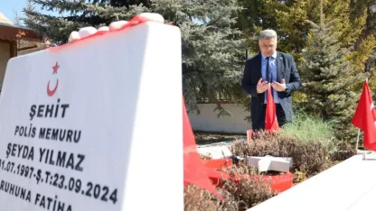 Sivas'ta şehitlikte bakım, onarım ve temizlik çalışması yapıldı