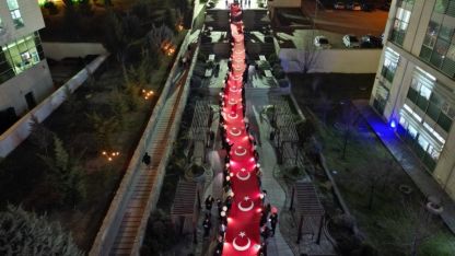 Çankırı'da İstiklal Marşı'nın kabulünün 105. yılı, 105 metrelik Türk bayrağı açılarak kutlandı