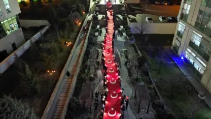 Çankırı'da İstiklal Marşı'nın kabulünün 105. yılı, 105 metrelik Türk bayrağı açılarak kutlandı