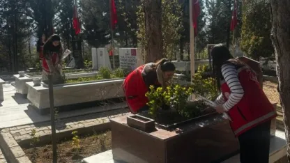 Kırıkkale'de şehitliklerde bakım, onarım ve temizlik çalışması yapıldı