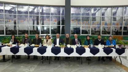 AK Parti Sivas İl Başkanlığınca şehit yakınları ve gaziler onuruna iftar programı düzenledi