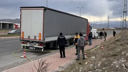 Kayseri'de tır şoförü yol kenarında ölü bulundu