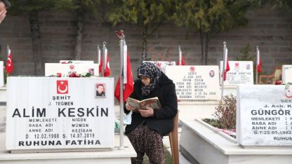 Sivas ve Niğde'de Ramazan Bayramı arifesinde şehitlikler ziyaret edildi