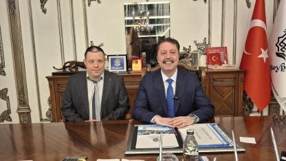 Beypazarı Belediye Başkanı Kasap vatandaşlarla bayramlaştı