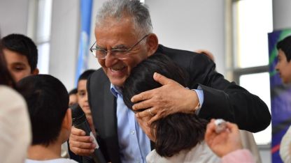 Başkan Büyükkılıç, sevgi evlerindeki çocuklarla bayramlaştı