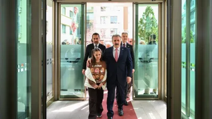 BBP Genel Başkanı Destici, partililerle bayramlaştı: