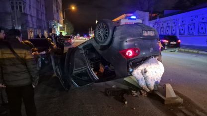 Eskişehir'de devrilen otomobilin sürücüsü yaralandı