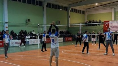 Beylikova'da kurumlar arası voleybol turnuvası başladı